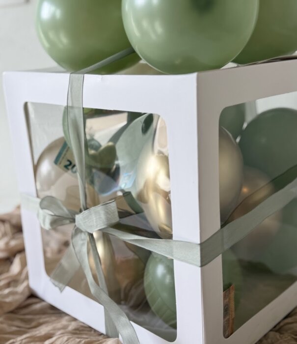 Ballonnenbox met geld & naam