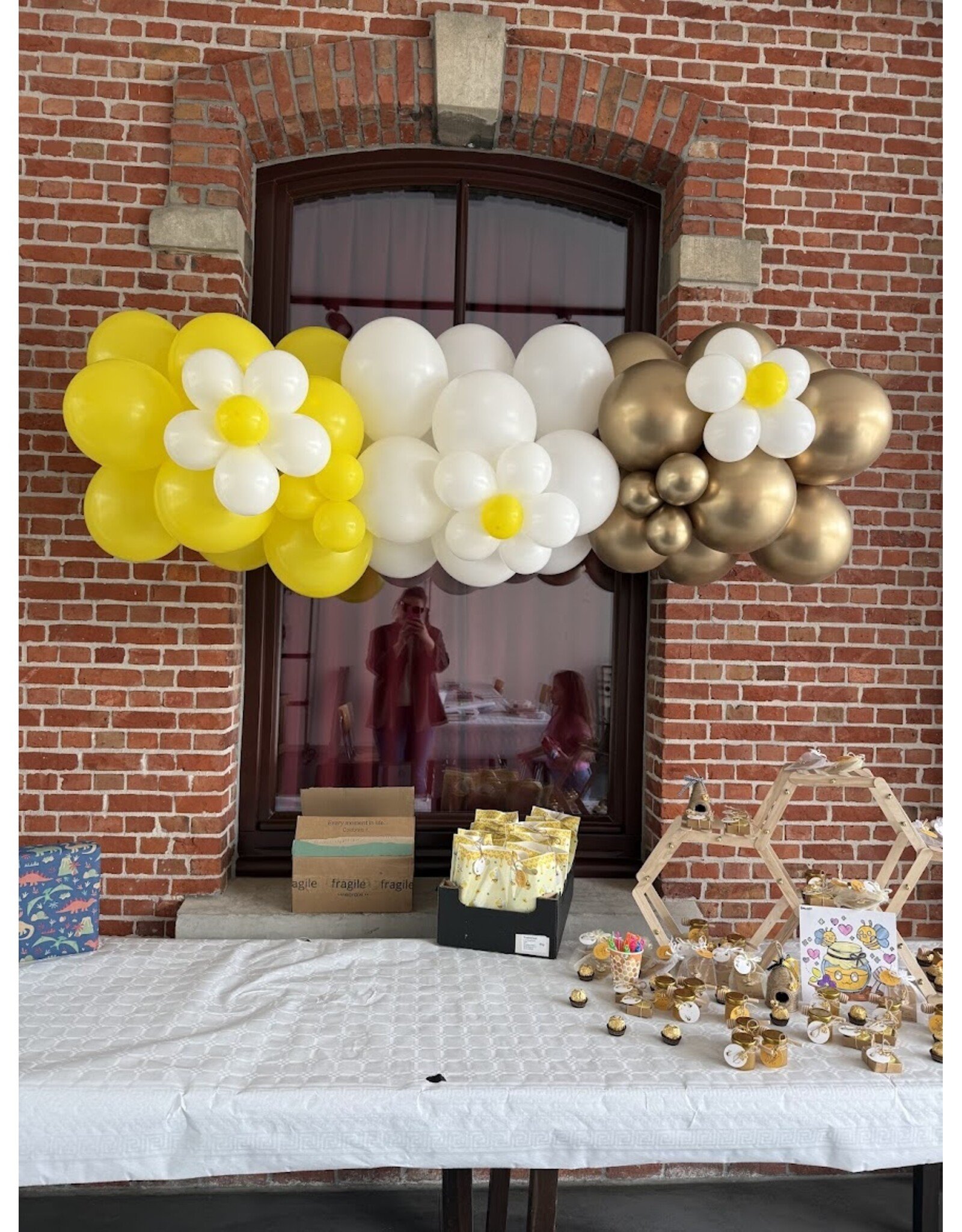 wowparty Ballonnenslinger | Madeliefje geel - wit - goud