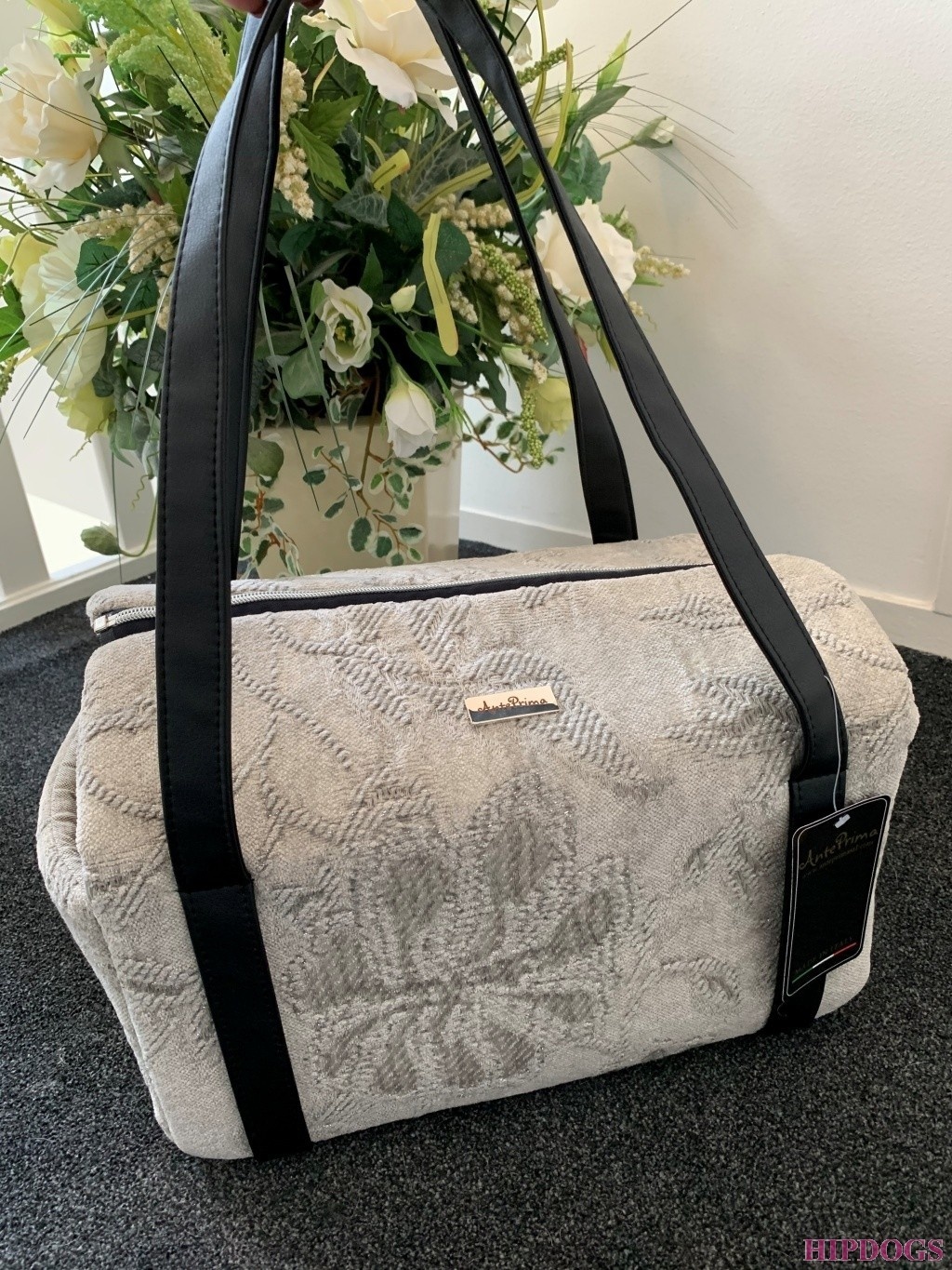 Hondentassen in de Sale