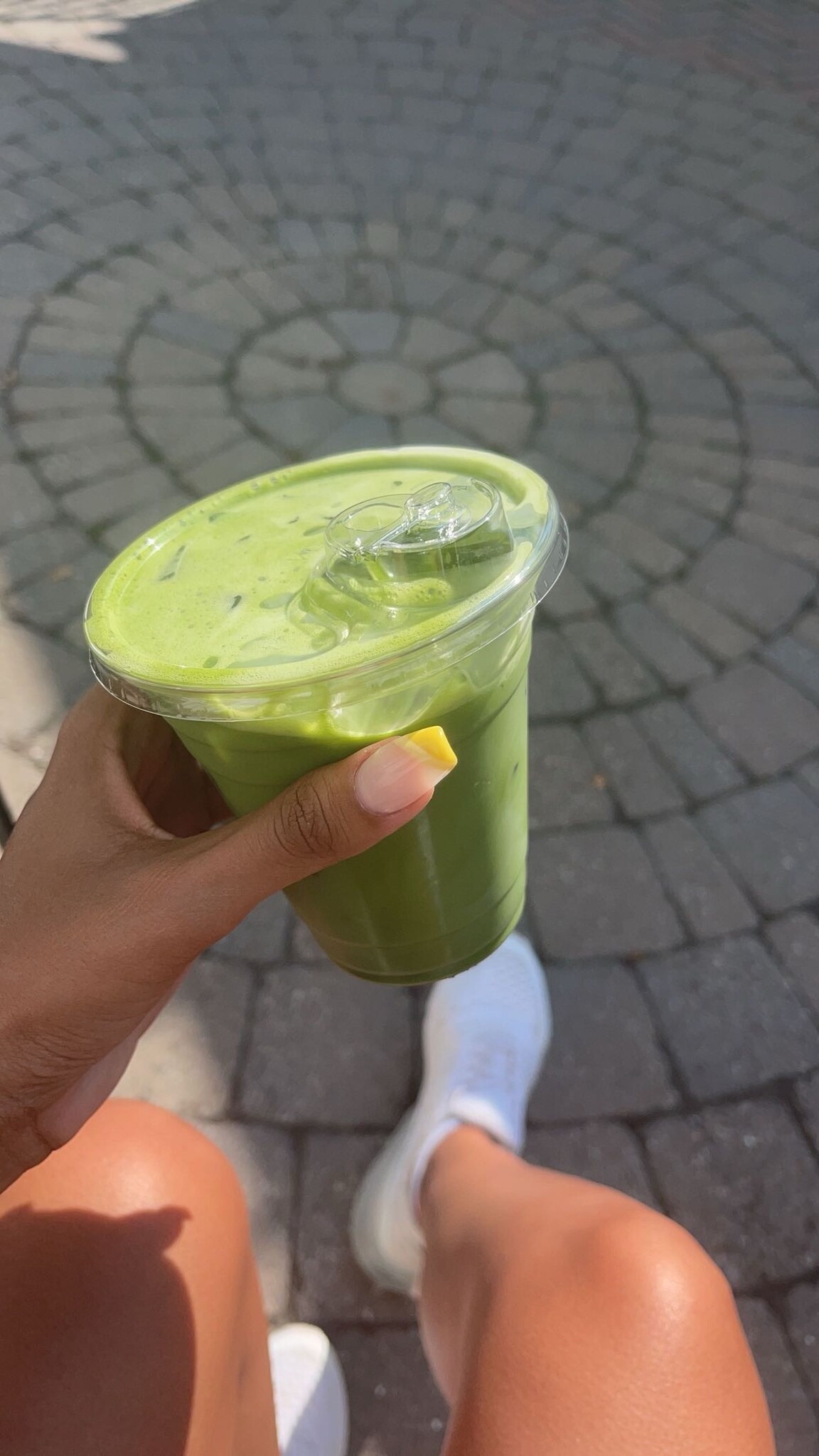 Recept: Eiwitrijke proteïne smoothie met banaan, spinazie en amandelmelk