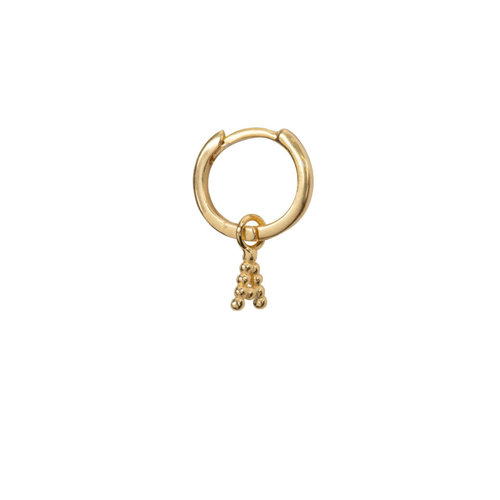 Betty Bogaers Betty Bogaers Oorbellen Letter Small Hoop GOLD A Betty Bogaers Betty Bogaers Oorbellen Letter Small Hoop GOLD A