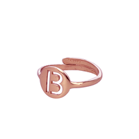 Lott Ring Small Letter Rose goudkleurig