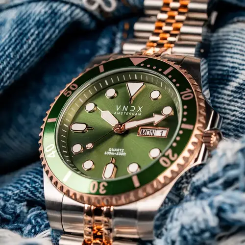 VNDX VNDX Horloge MR16120-TR-17 VNDX VNDX Horloge MR16120-TR-17