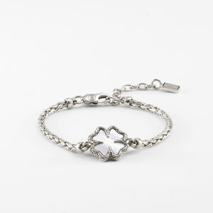 Buddha to Buddha Buddha to Buddha Armband 176 Katja Klaver Parelmoer Zilver