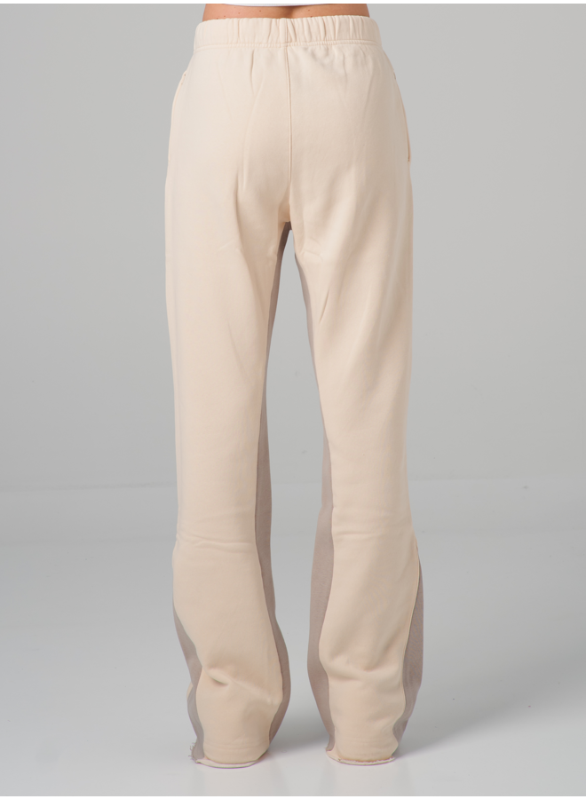 TM Logo Flare Sweatpants Beige (Women)