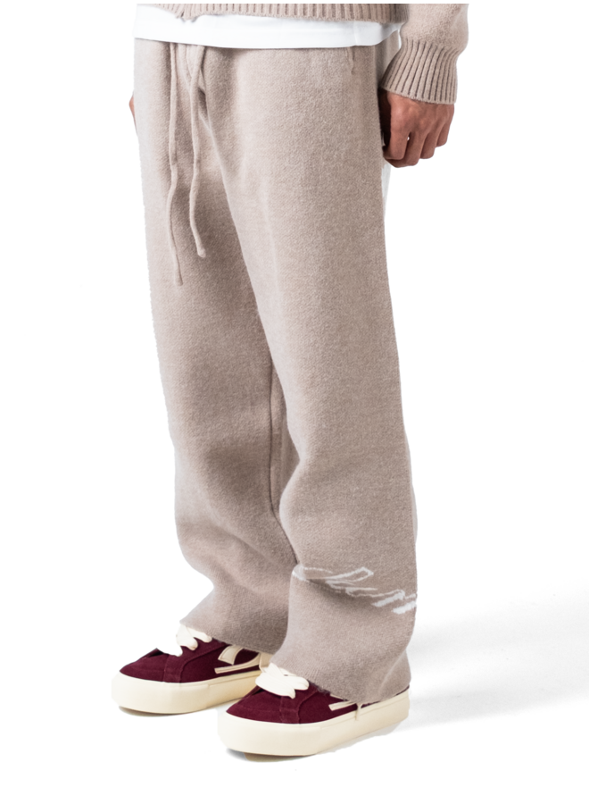 The Lumi3re Knitted Pants Beige