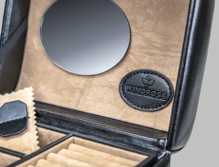 Windrose kleiner Schmuckkoffer Merino / schwarz