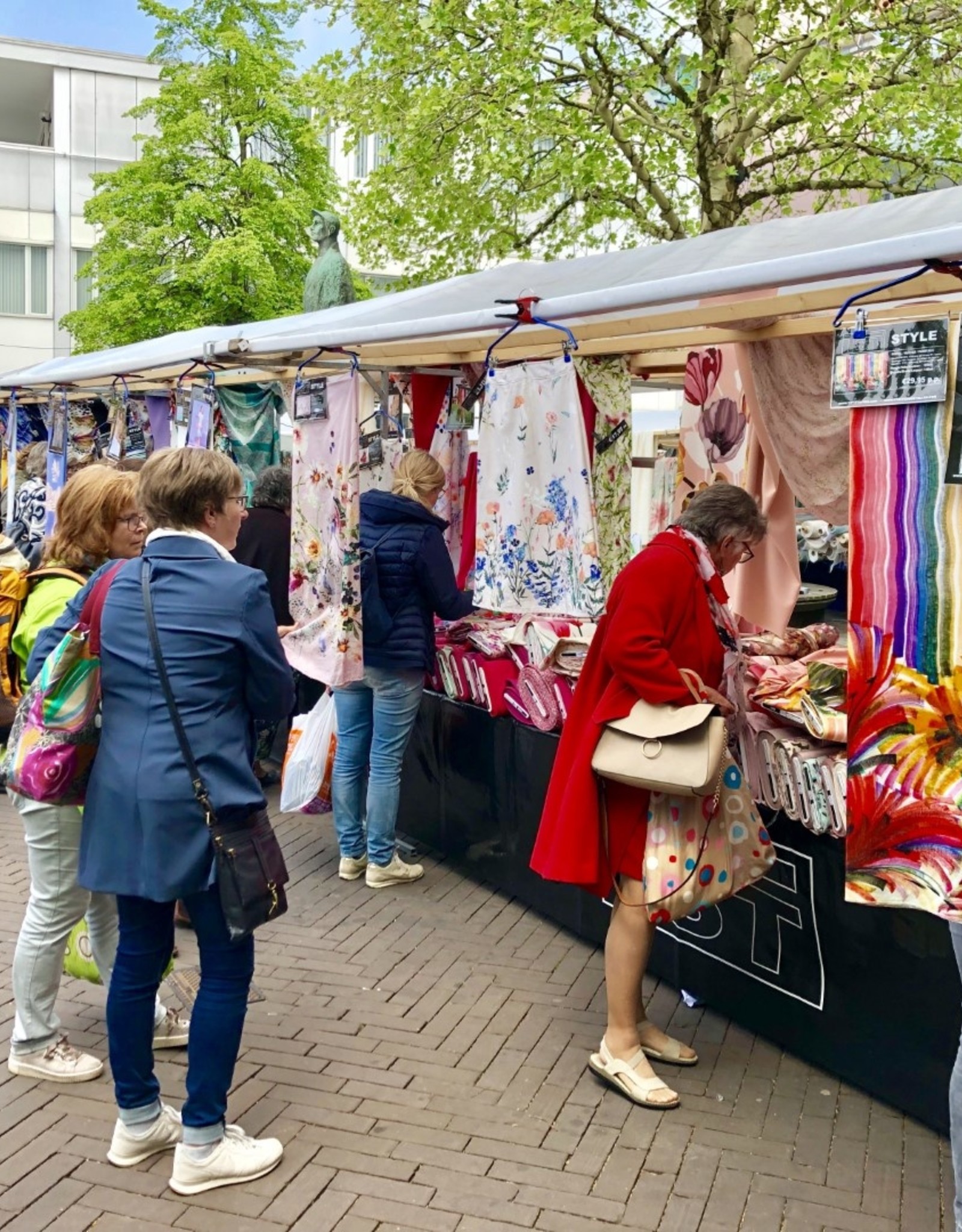 Kerkrade (NL) - Markt,  montag, 1. Mai 2023