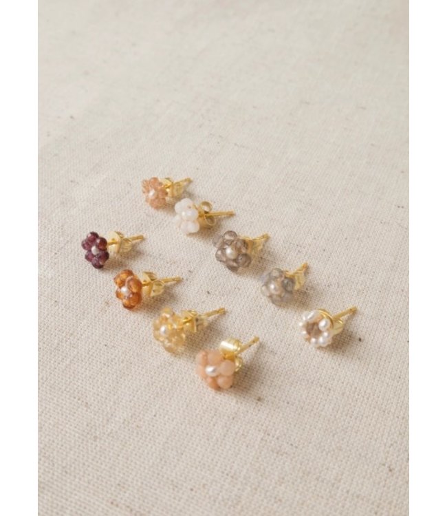 Single oorbel met edelstenen - white