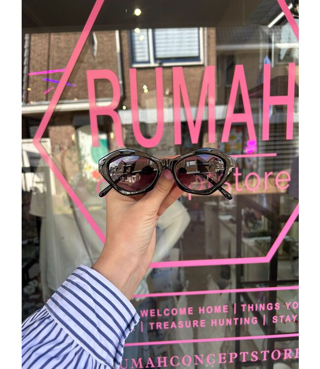 Amalie Sunglasses - Black/ST2