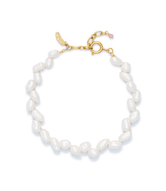 Le Veer Pearl Petal Bracelet