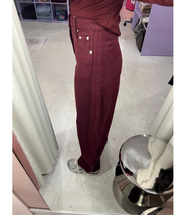 Feel Barrel Jeans - Burgundy