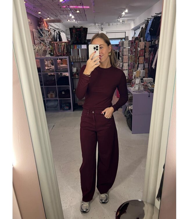 Feel Barrel Jeans - Burgundy