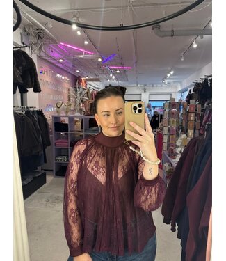 Phoebe Lace Top - Burgundy