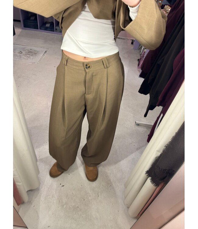 Signature Pants - Mocha Mousse