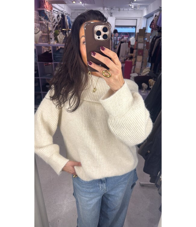 Soft Shoulder Knit - Beige