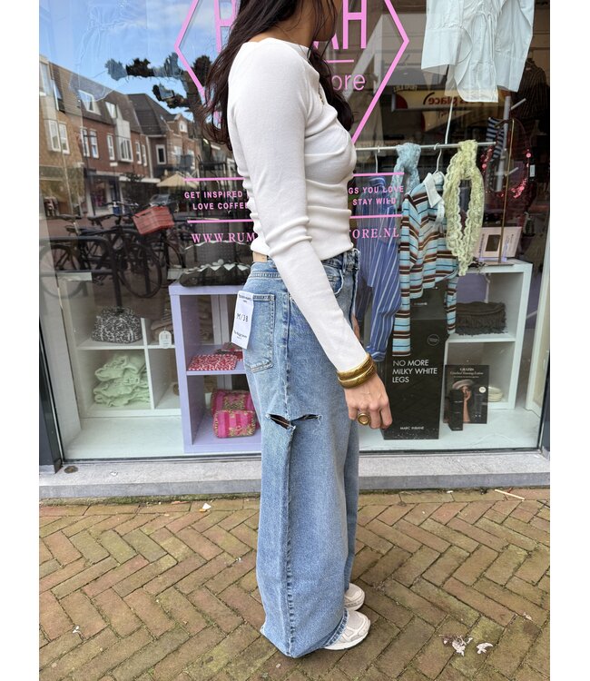 Cut Out Barrel Jeans - Blue