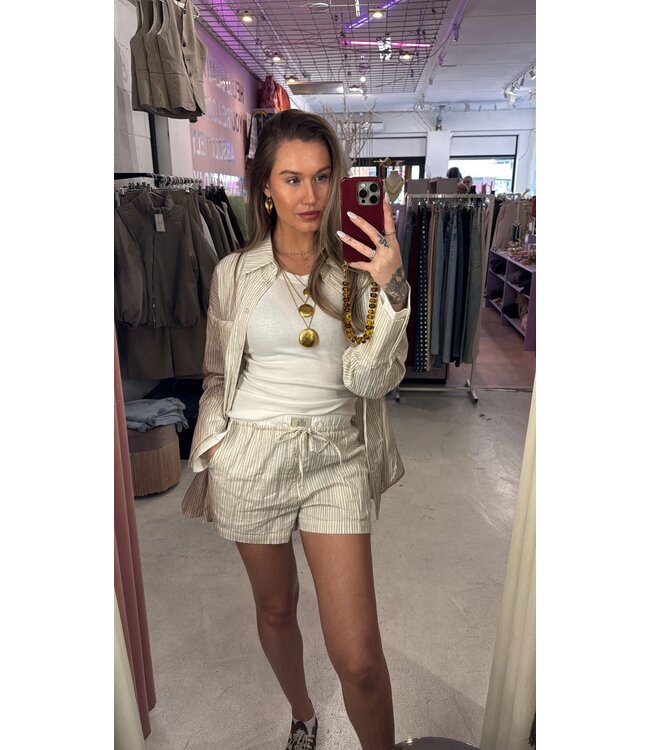 Meave Short - Cream Cream
