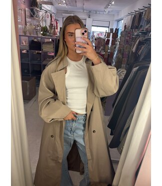 Chelsea Trenchcoat - Beige