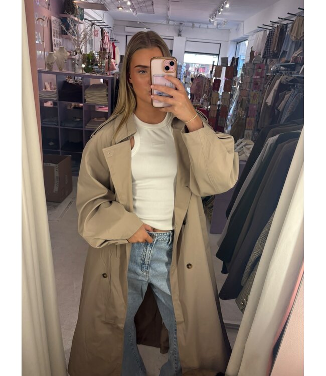 Chelsea Trenchcoat - Beige