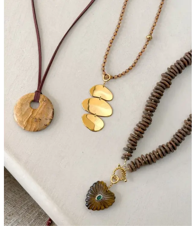 Brown Heart Bedel