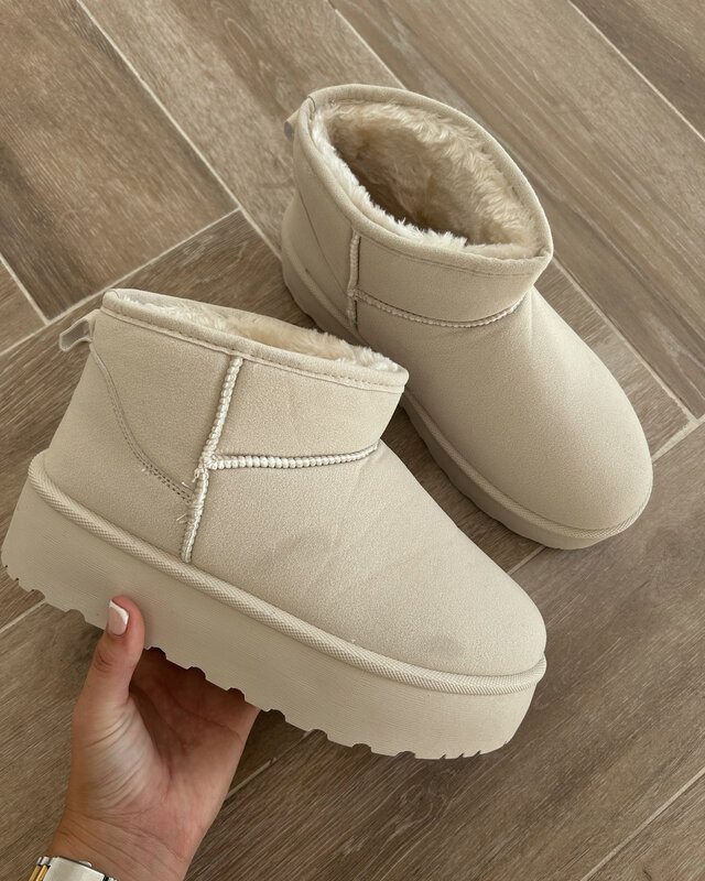 creme uggies