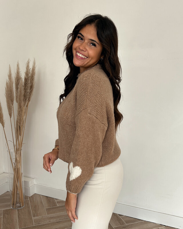 trui hartjesmouw - camel