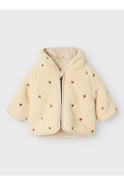 NBFNALO Loose Sherpa Jacket Lil - Sandshell Emb Hearts