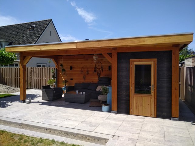 Overkapping met schuur - 700x300cm