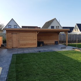 Overkapping met schuur - 900x300cm