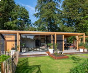 Overkapping met schuur 11 meter