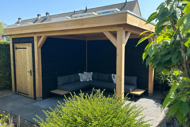 Overkapping met kleine schuur - 500x250cm