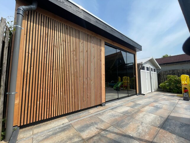 Douglas 25x133 - Triple Rhombus zwart/douglas