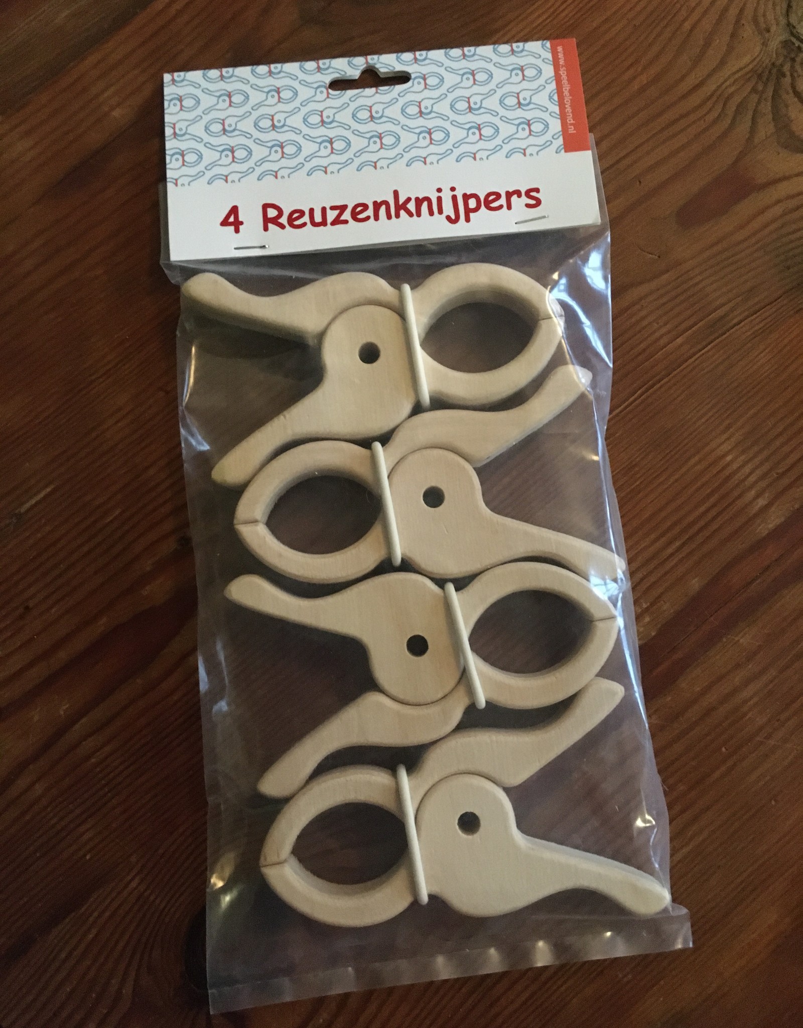 Speelbelovend 4 grote houten knijpers / wasknijper / reuzen houten knijper speelbelovend