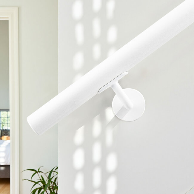 Wit hardhouten trapleuning | Rond (38 mm)