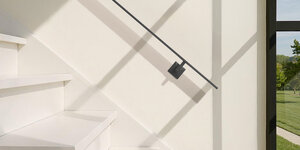 Welke uitzonderingen bestaan er binnen de regelgeving voor trapleuningen?