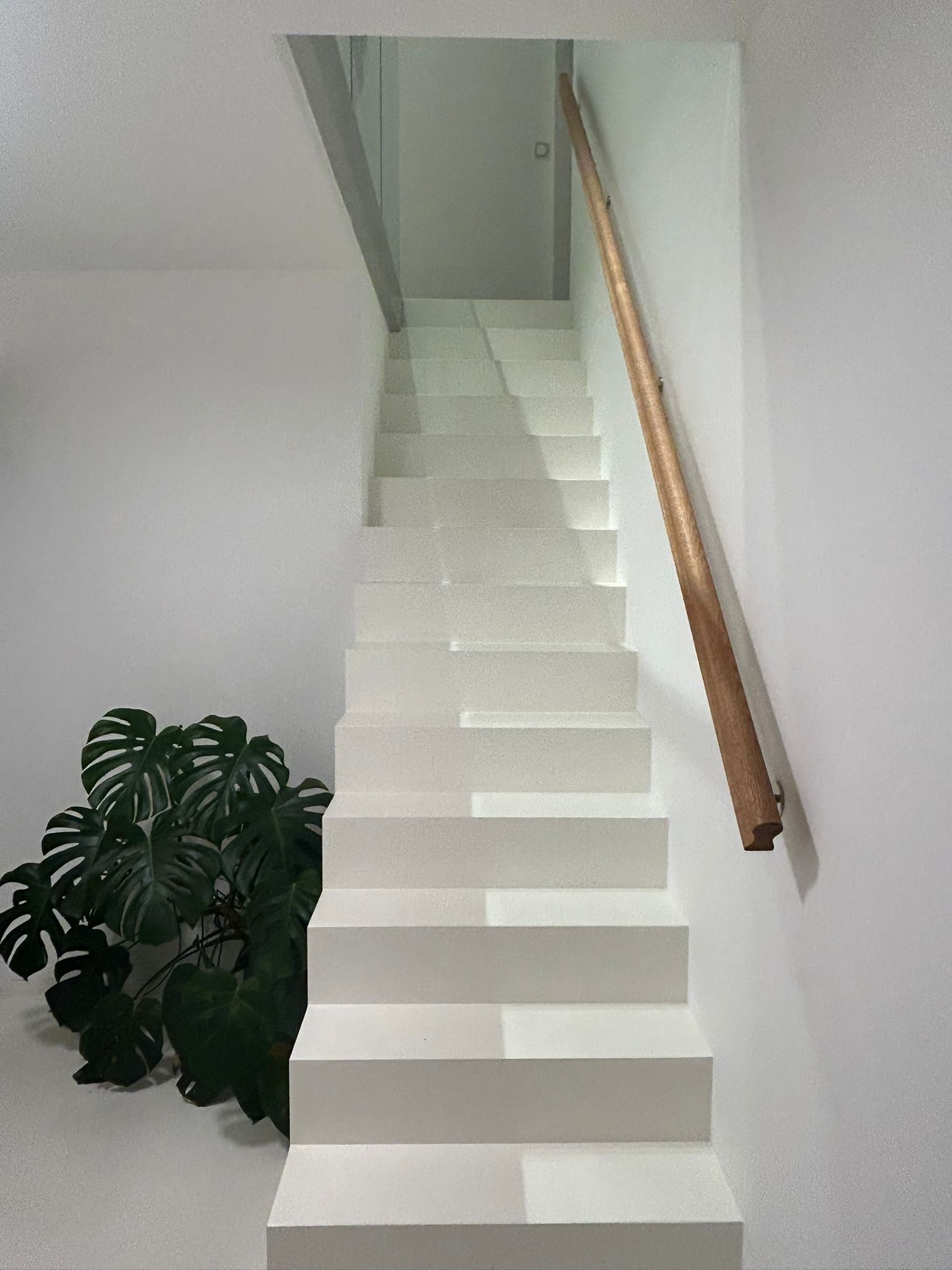 Is een trapleuning verplicht? En wat zijn de eisen en richtlijnen?