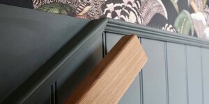 Hoe kies je een trapleuning die aansluit bij de rest van de hal of overloop?