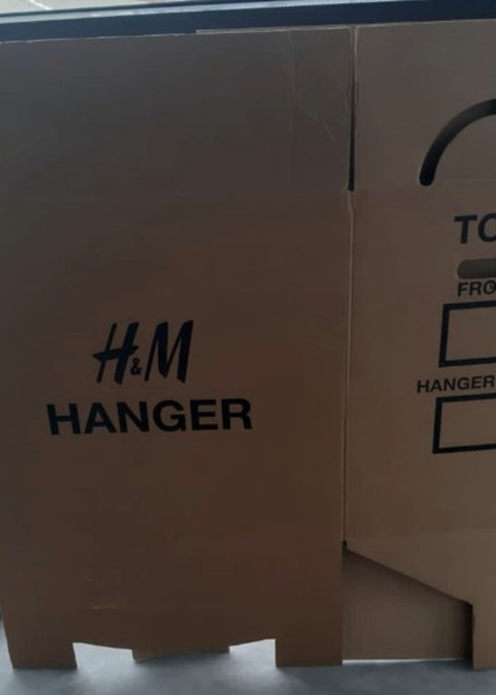 Unbranded 9999_Hanger Box