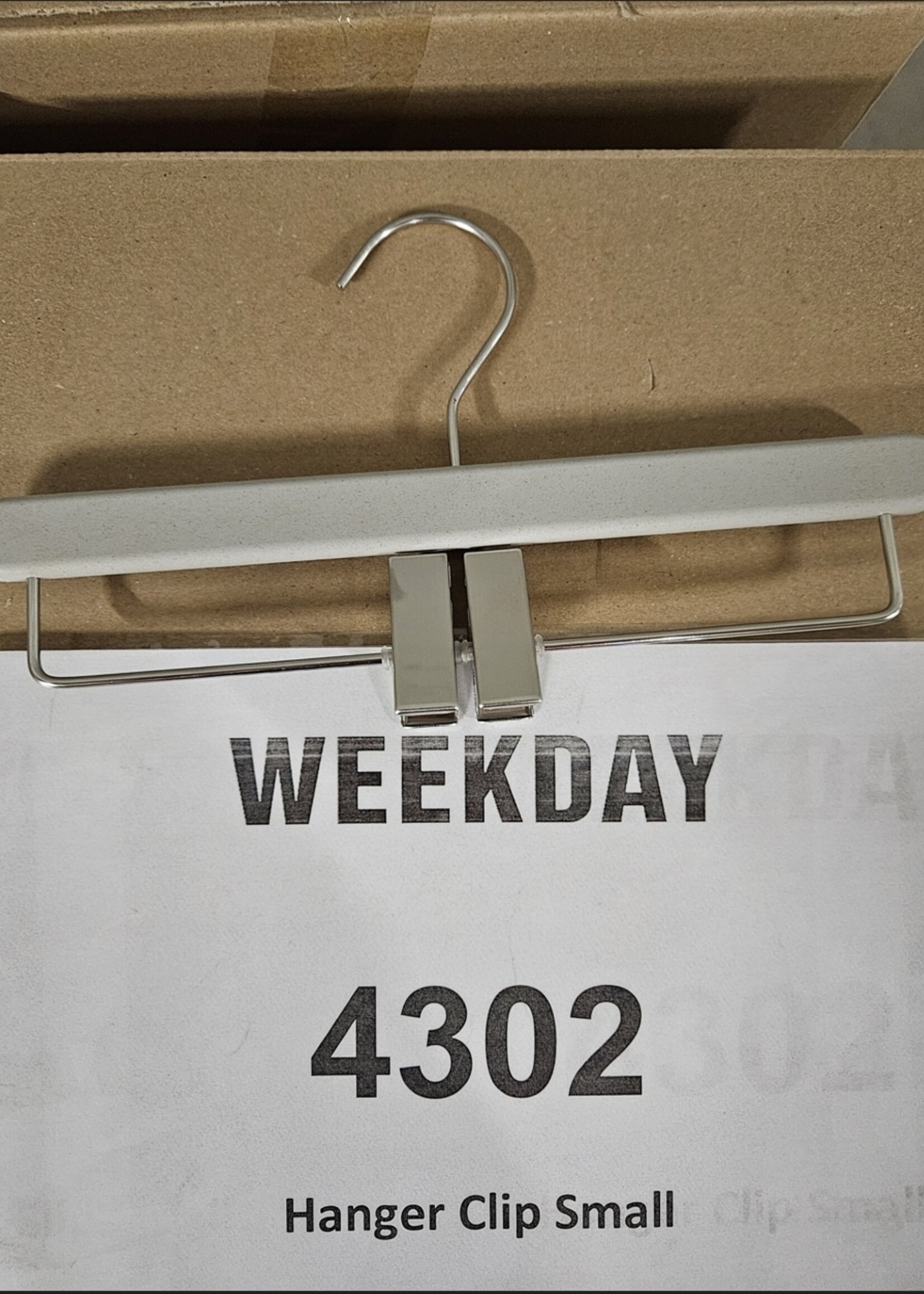 Weekday 4302_Clip hanger small