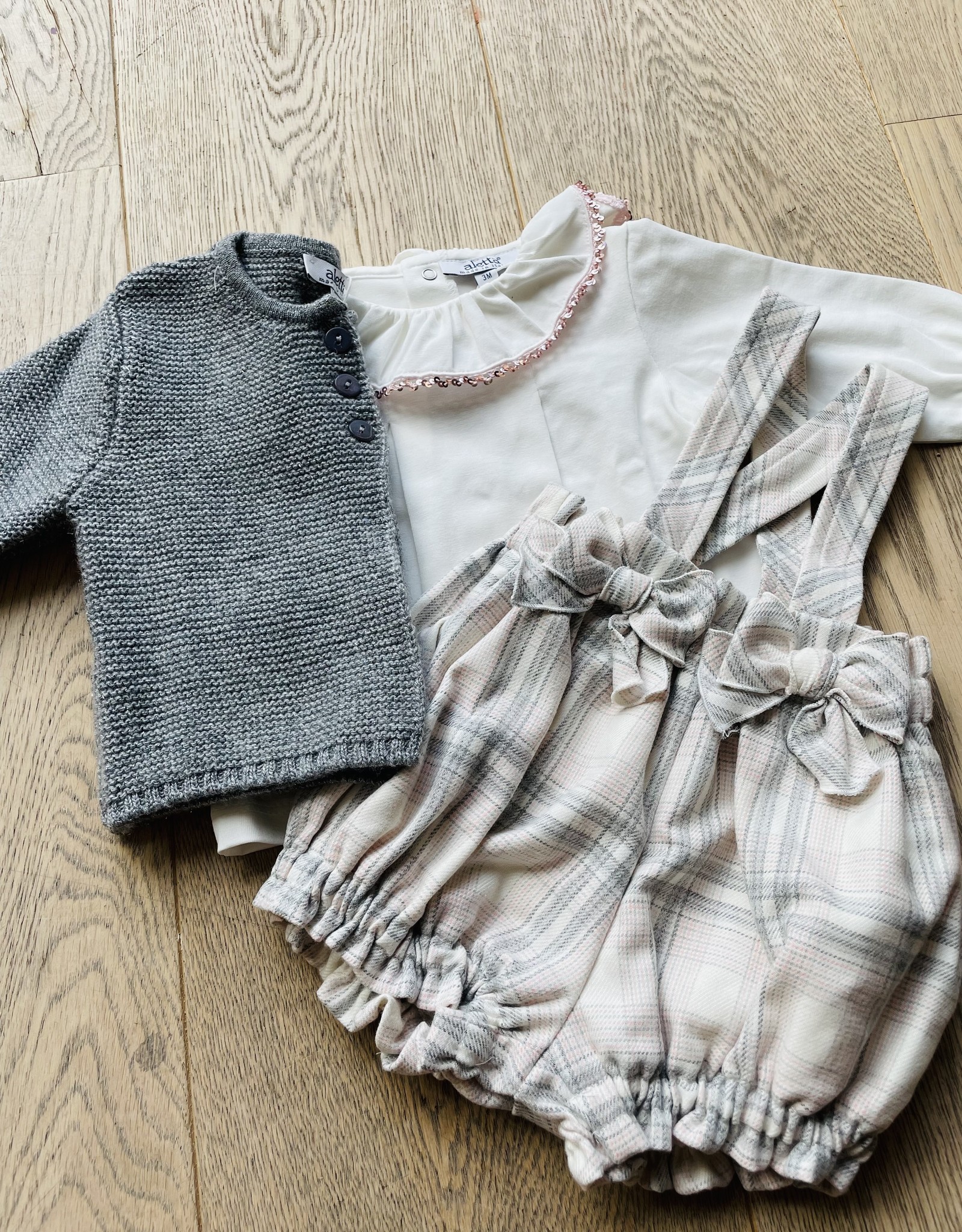 Aletta / Gebreide grijze cardigan met zilverdraad