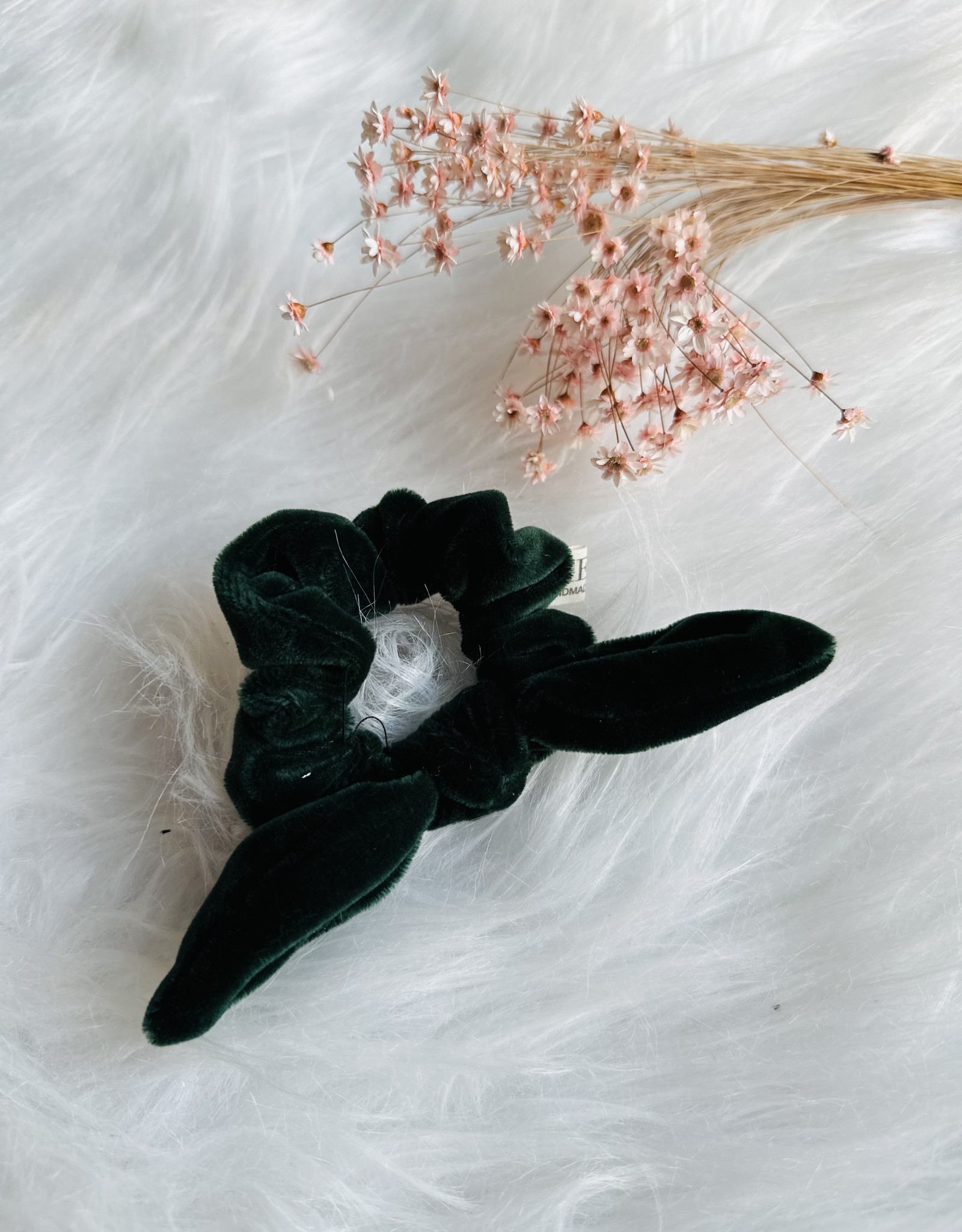 Siena  / Knotted velvet scrunchie - Green