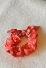 Camellia Boutique / bloemen scrunchie