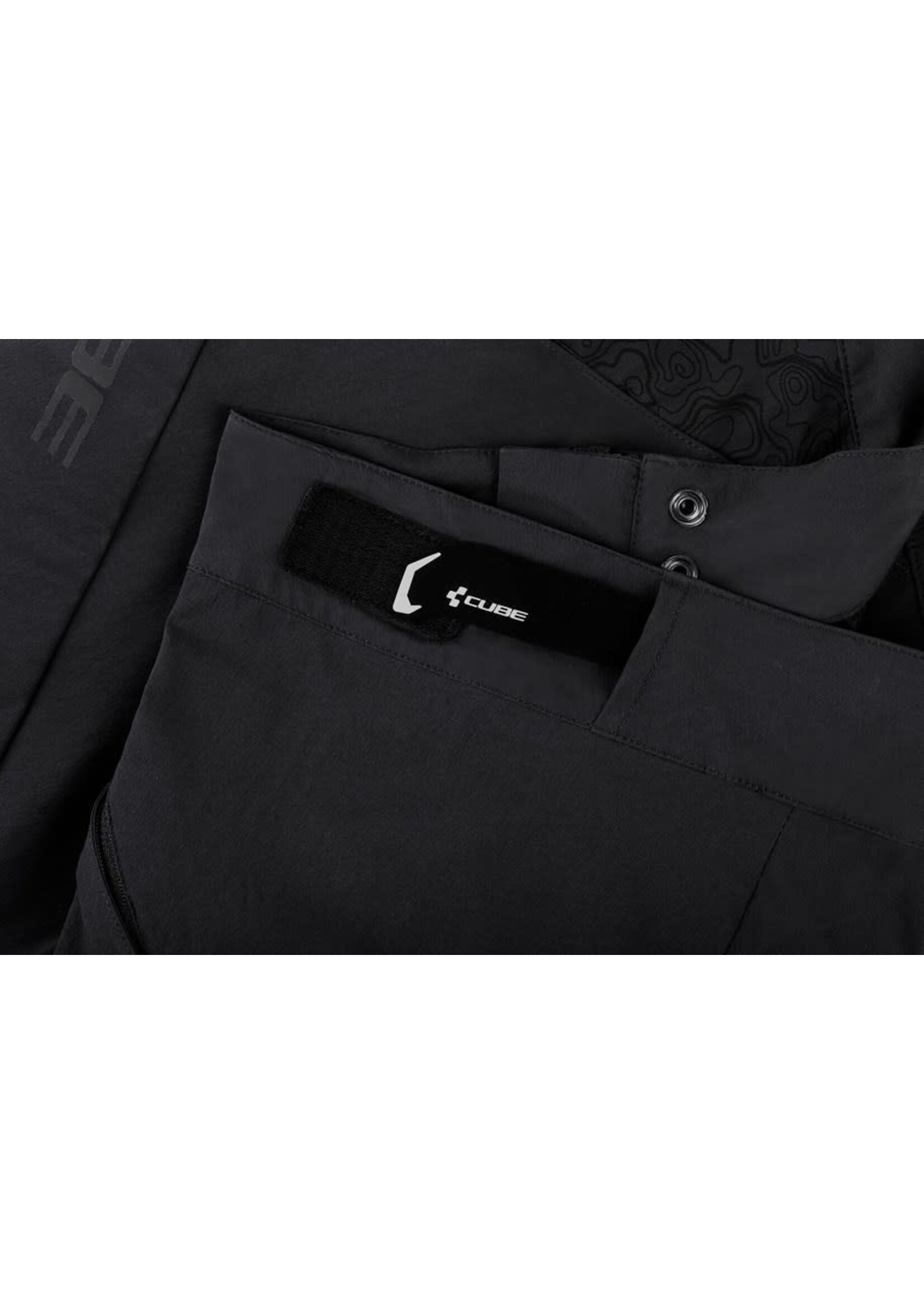 CUBE Pantaloncini larghi CUBE AM con pantaloncino interno