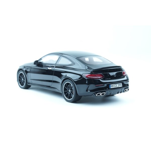 Gt Spirit Mercedes Amg C63 S Coupe W205 Obsidianschwarz 1 18 Kbmodelcars