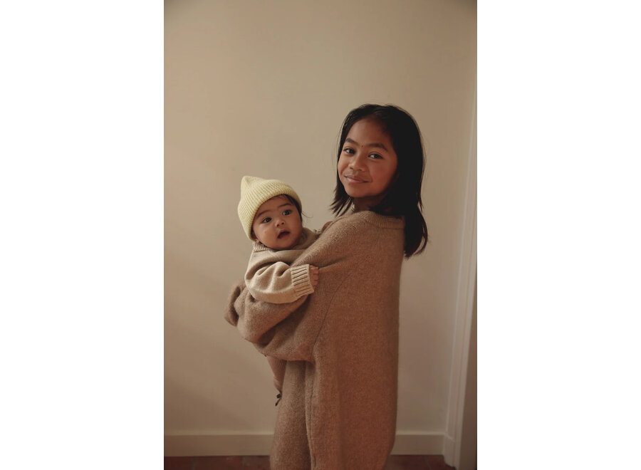 Hvid Fonzie beanie NEWBORM apricot