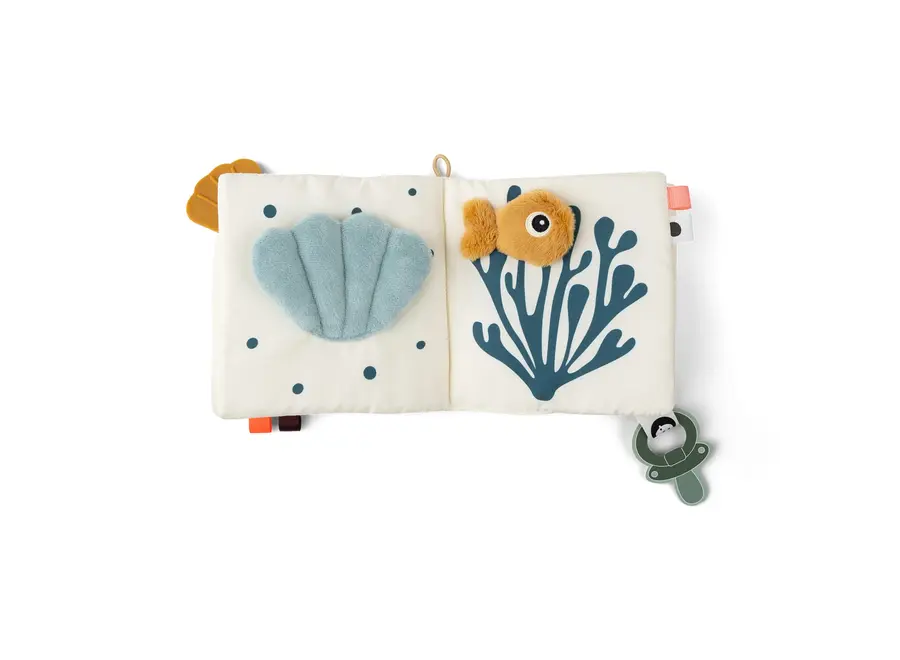 Activity book Sea friends Colour mix