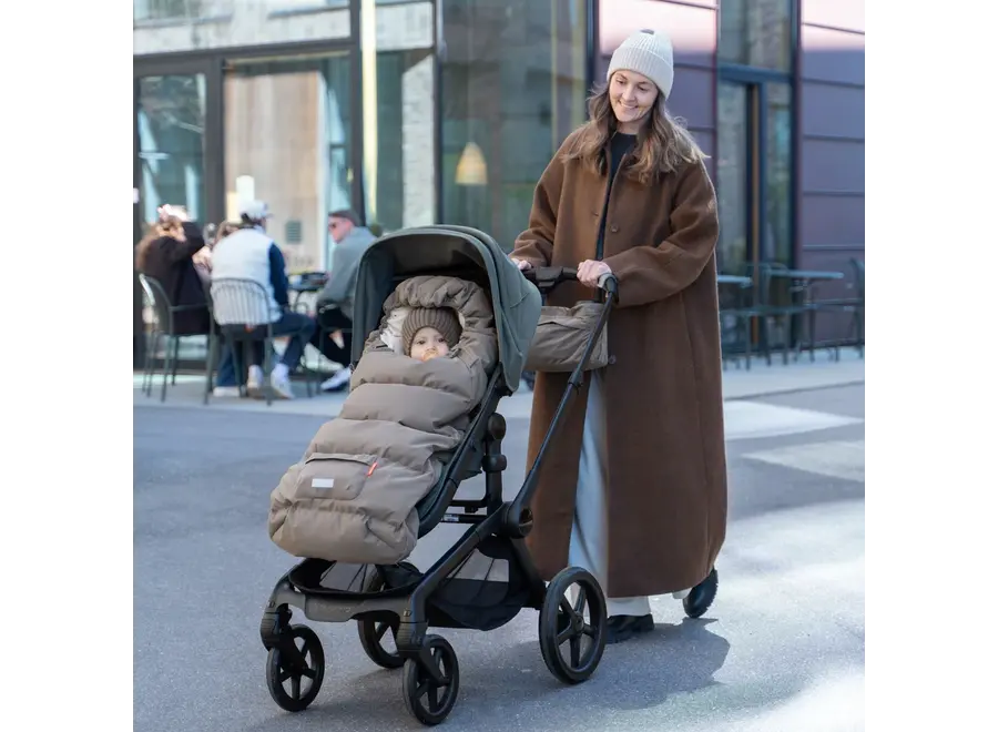 Done by Deer Voetenzak winter Taupe