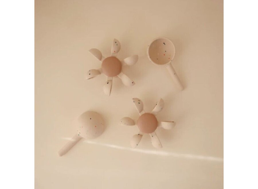 Mushie Bath Toy Water Wheel Vanilla Confetti