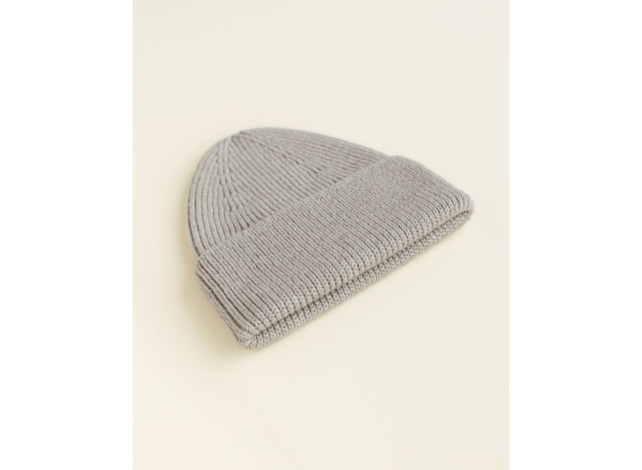 Hvid Fonzie beanie KIDS Pebble 4-18m